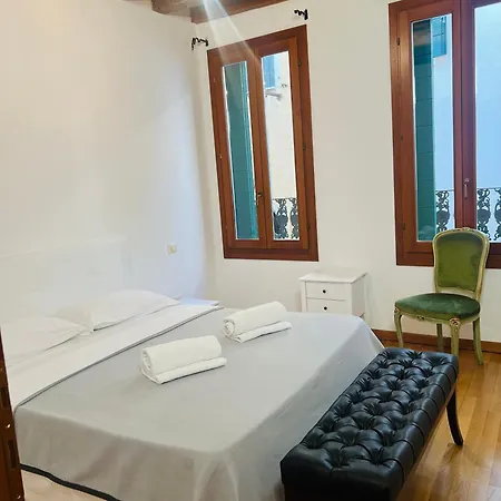 Ca Rialto Apartments-2